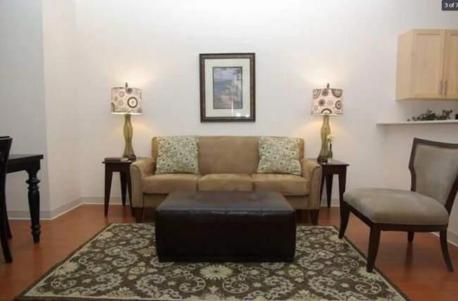 411 Washington St, Unit 403