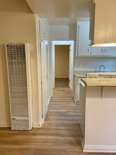 12414 Dunrobin Ave in Downey, CA - Foto de edificio - Building Photo