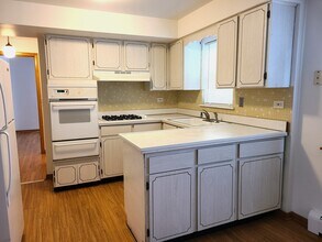 7352 N Harlem Ave in Chicago, IL - Building Photo - Building Photo