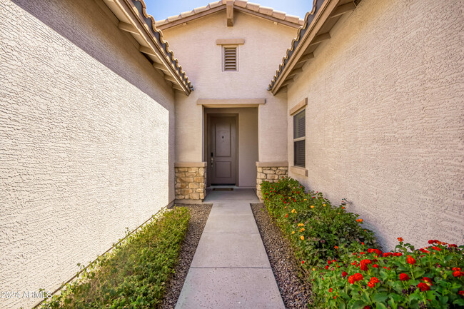 2695 E Rakestraw Ln in Gilbert, AZ - Building Photo - Building Photo