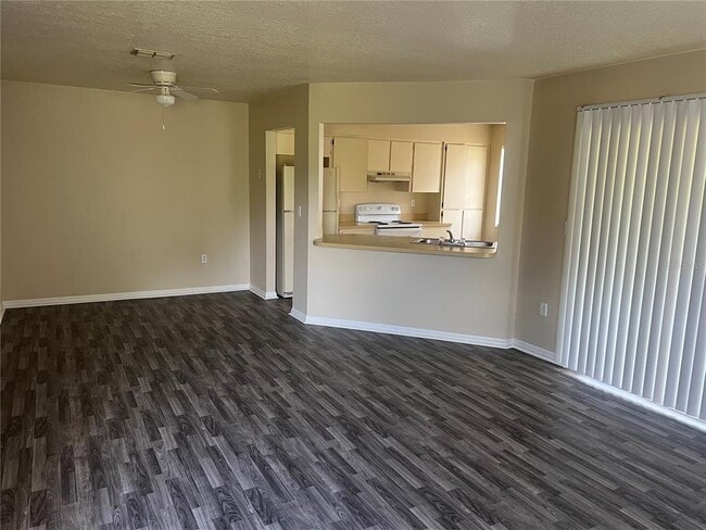 7266 Pond Cir in Spring Hill, FL - Building Photo - Building Photo