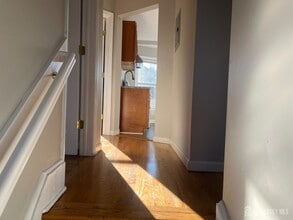 104 W High St in Somerville, NJ - Foto de edificio - Building Photo