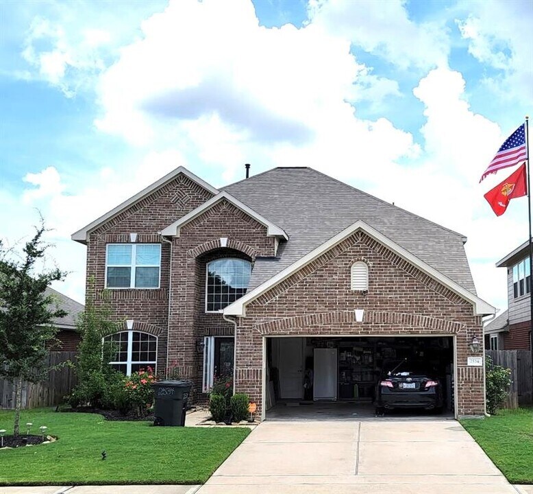 2534 Pines Pointe Dr in Katy, TX - Building Photo