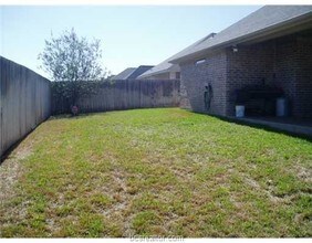936 Crystal Dove Ave in College Station, TX - Building Photo - Building Photo