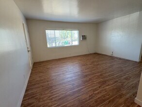 24247 Eucalyptus Ave in Moreno Valley, CA - Building Photo - Building Photo