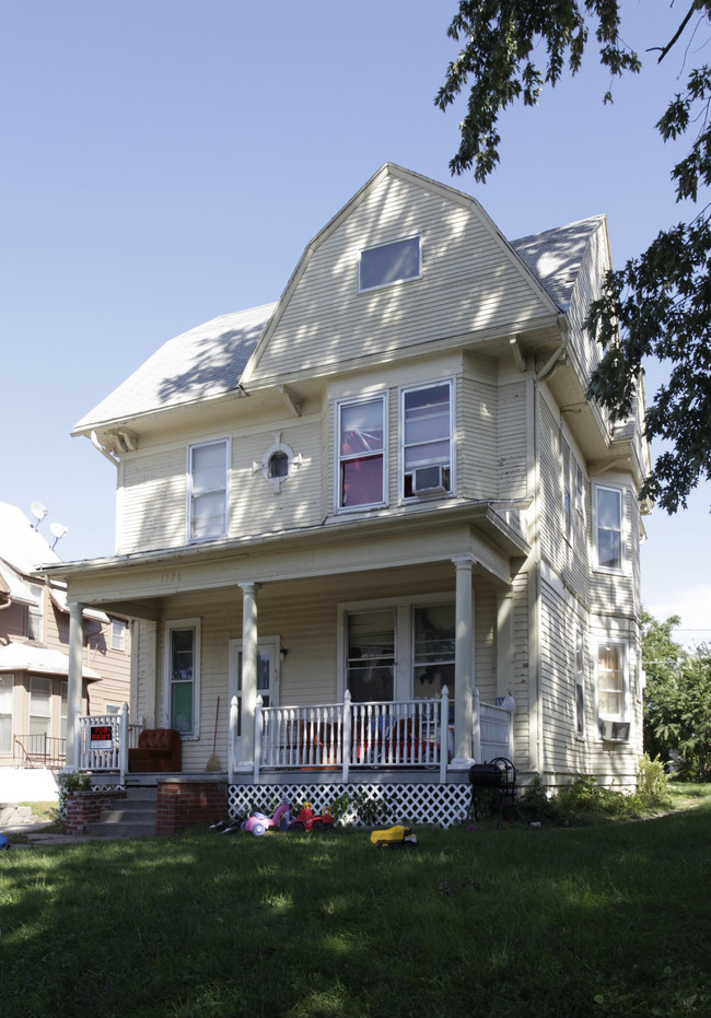 1125 S 32nd St in Omaha, NE - Foto de edificio - Building Photo