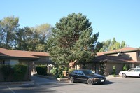 Sierra Apartments in Bishop, CA - Foto de edificio - Building Photo