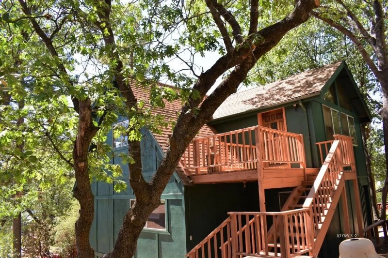 54374 Valley-View in Idyllwild, CA - Building Photo