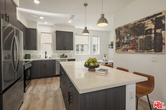 1805 W Bankside Wy in Los Angeles, CA - Building Photo - Building Photo