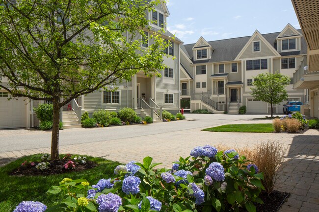 19 Chatham Way in Watertown, MA - Building Photo - Building Photo