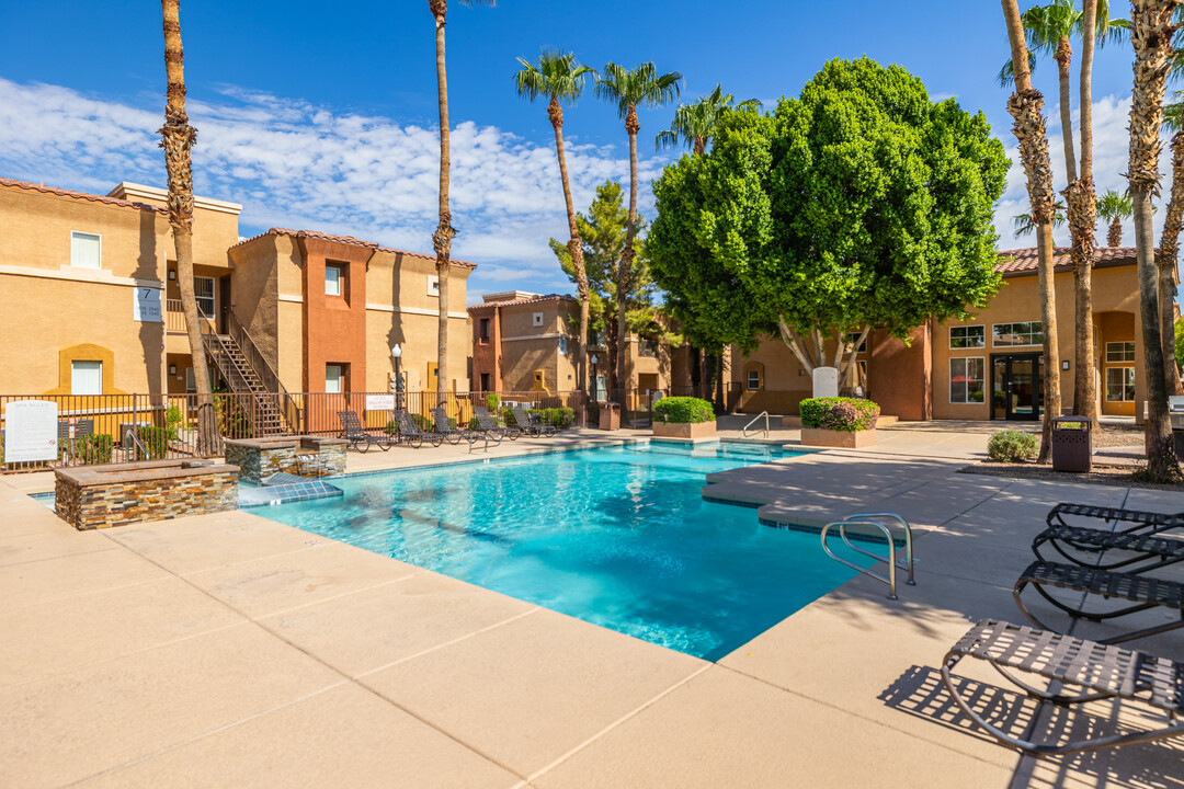 Desert Harbor Apartment Homes in Peoria, AZ - Building Photo