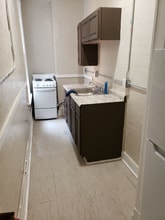 15000 Euclid Ave, Unit 12 in East Cleveland, OH - Foto de edificio - Building Photo