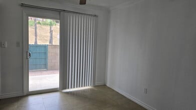 2255 Cahuilla St, Unit Unit 28 in Colton, CA - Building Photo - Building Photo