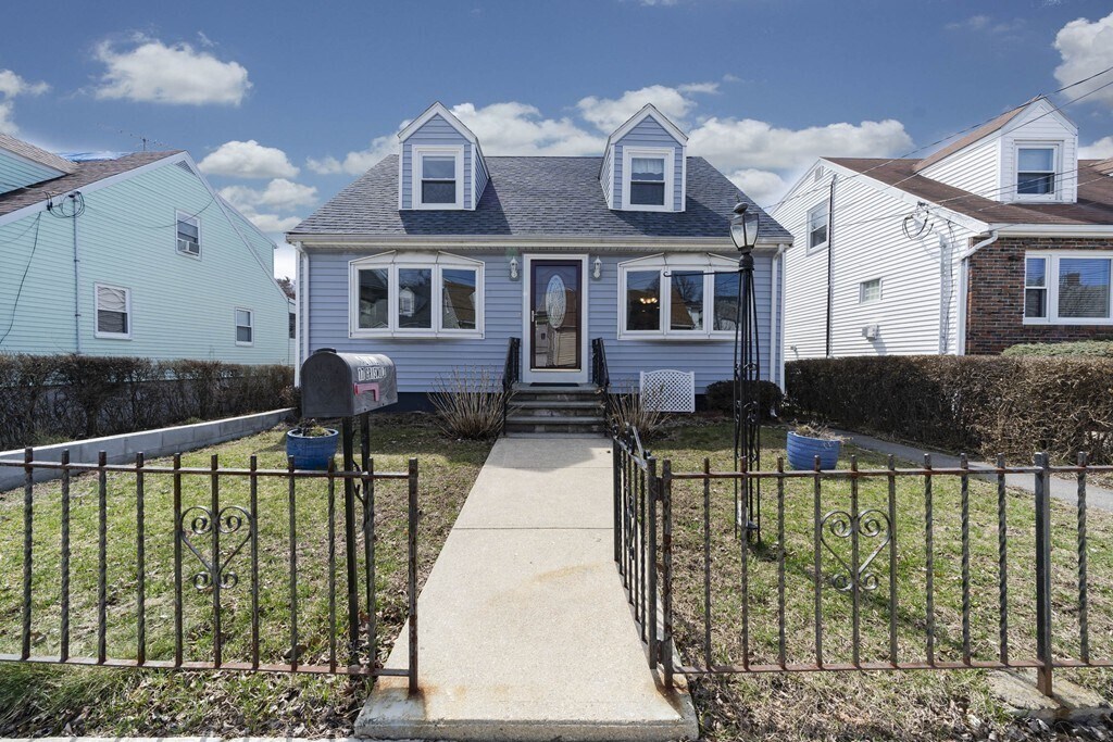 17 Griswold St in Everett, MA - Building Photo