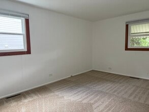 723 S Lake St in Mundelein, IL - Building Photo - Building Photo