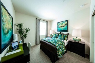 CHANDLER APARTMENT HOMES in Las Vegas, NV - Foto de edificio - Building Photo