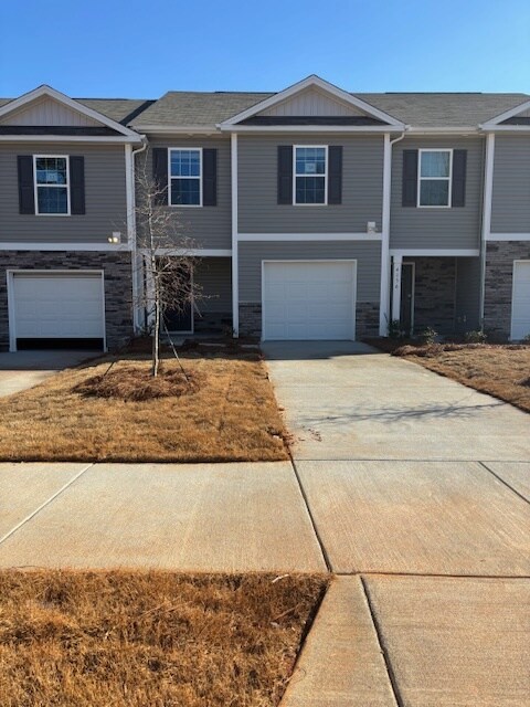 4160 Lurelin Rd in Charlotte, NC - Building Photo