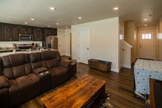 4056 S 2800 W in Roy, UT - Building Photo - Building Photo