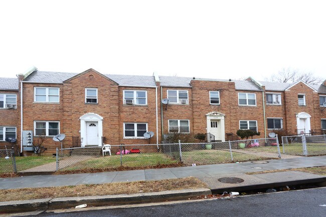 1234 Meigs Pl NE in Washington, DC - Foto de edificio - Building Photo