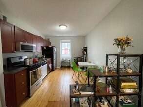 20 Roberts St in Brookline, MA - Building Photo - Building Photo