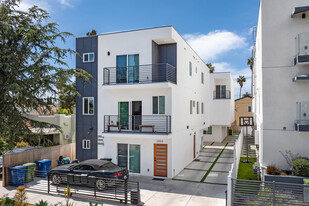 2823 Virginia Rd in Los Angeles, CA - Building Photo