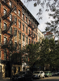 309 East 75th Street in New York, NY - Foto de edificio - Building Photo