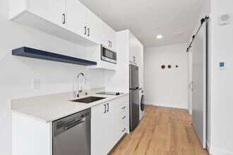 Canopy in Seattle, WA - Building Photo - Building Photo