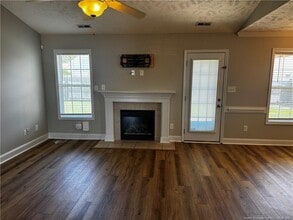 2118 Queen Elizabeth Ln in Hope Mills, NC - Building Photo - Building Photo