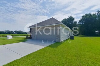 101 Acoustic Lane in Carencro, LA - Foto de edificio - Building Photo