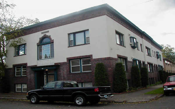 635 NE Randall Ave in Portland, OR - Foto de edificio - Building Photo