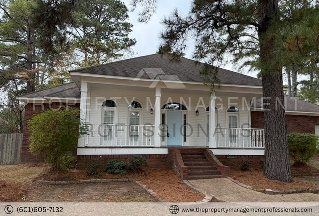 property at 600 Bay Pointe Ln