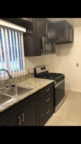 12329 Oxnard St Apartamentos