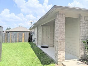 19031 Telford Way in Tomball, TX - Building Photo - Building Photo