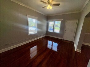 2330 S Ferncreek Ave in Orlando, FL - Building Photo - Building Photo