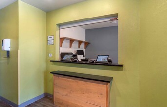 Furnished Studio-Gulfport in Gulfport, MS - Foto de edificio - Building Photo
