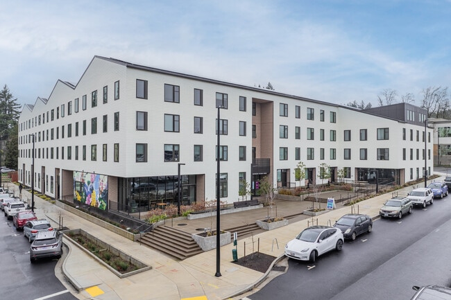 Dartmouth Crossing North