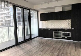 50A-2450 Charles St E in Toronto, ON - Building Photo - Building Photo