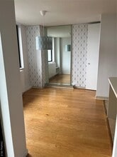 1 Bay Club Dr in Queens, NY - Building Photo - Building Photo