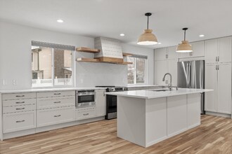 2967 Lakeshore Dr in Longmont, CO - Building Photo - Building Photo