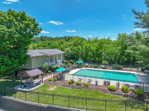 Falls at Mill Creek in Nashville, TN - Building Photo - Building Photo