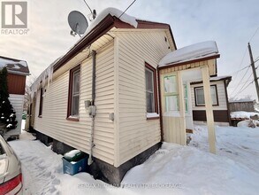 4850 Huron St in Niagara Falls, ON - Building Photo - Building Photo