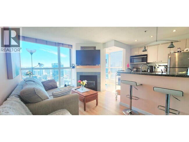 1068 Hornby St in Vancouver, BC - Building Photo - Building Photo