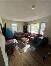 110 Logtown Rd in Amherst, MA - Building Photo - Building Photo