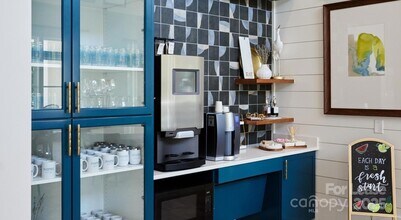 4101 Glenloch Cir, Unit A3 in Matthews, NC - Building Photo - Building Photo