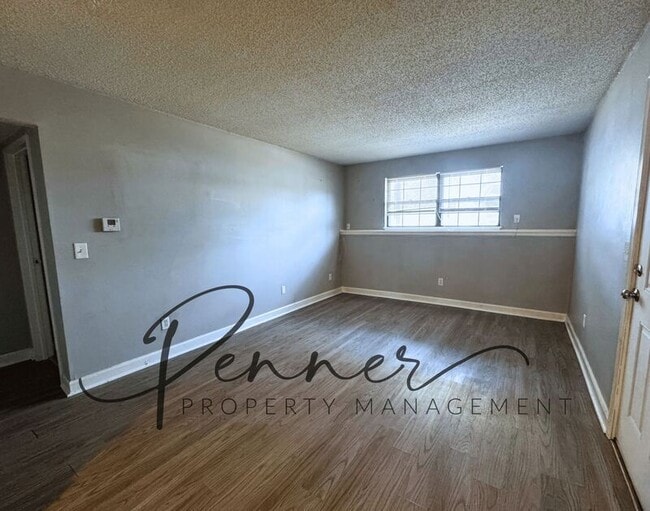 716 NE Ball Dr in Lee's Summit, MO - Building Photo - Building Photo