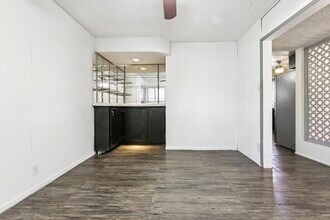 6911 Bellaire Ave in Los Angeles, CA - Building Photo - Building Photo