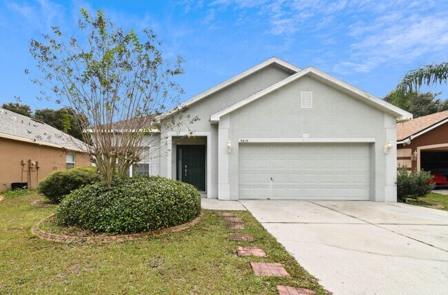 9619 Cypress Harbor Dr in Gibsonton, FL - Building Photo - Building Photo