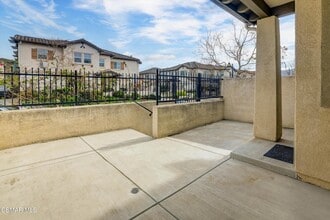 203 Via Antonio in Thousand Oaks, CA - Building Photo - Building Photo