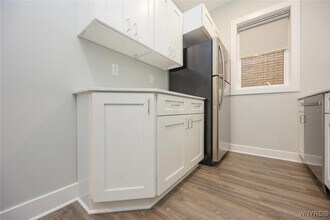 1008 Elmwood Ave in Buffalo, NY - Building Photo - Building Photo