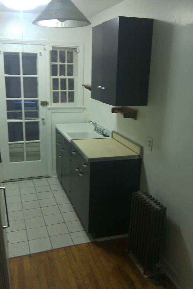 2576 Albany St, Unit A1